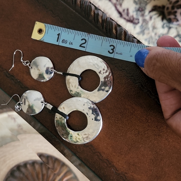 Fashion earrings, two hammered Silver circles earrings, with fish hooks - Picture 4 of 4